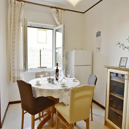 Vlado In Der Naehe Des Meeres Apartmán *